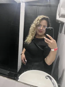 AnnieSinclair Public slika 4