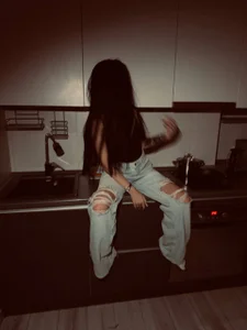 EvaBloomm Public Pic 4