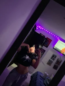 k1ss_angie Public Immagine  4