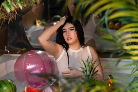 Skyyle_ 🍉🍌Summer🔥🌺  3টি ছবি