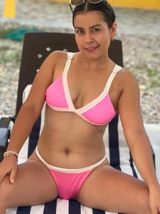 Chloe_y_DanteのSexy Chloeの 8枚の写真