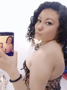 curly_greeneyed Do You Like Animal Print? Pic 3