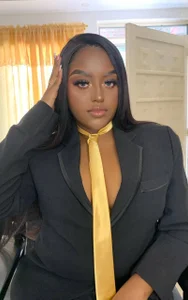 Aitana_Oliveira With a makeup Full Glam Hình