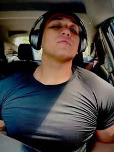 coltonmassiff: Public ( 2 фото)