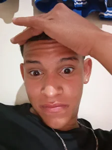 tuuyoooo Tuyobb Pic