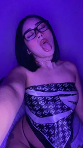 lexty Your favorite brunette ❤️  2টি ছবি