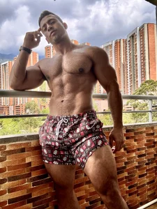 aaroncolombia kullanıcısının Sexy hot albümü -  4 fotoğraf