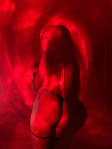 MarianaGalviz_のRed ❤🍑の 3枚の写真