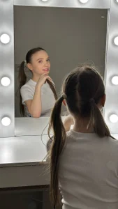 Adria_Arjona ur student girl Bilde 2