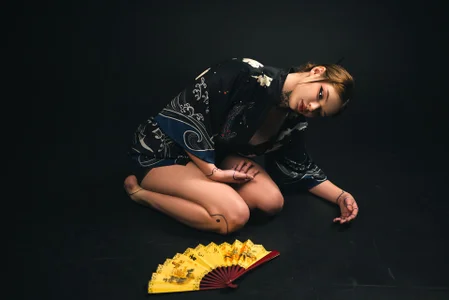 SherriMartinez The graceful curves of the Marionette Pic 4