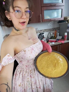 HunnyyLove Sexy cooking Pic 9