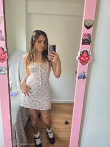 Cute_Mia23_ Public Pic 3