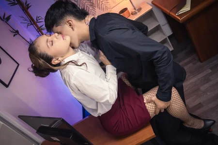 MadissonXMark Sensual Secretariat Immagine  4