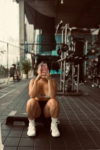Loly_petite Public slika