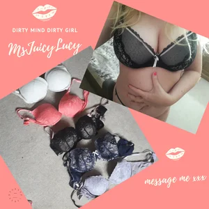 msjuicylucy1982 Hey I'm a busy milf. Do you want to buy anything. Pm me and ill tell you the token cost xx Foto 9