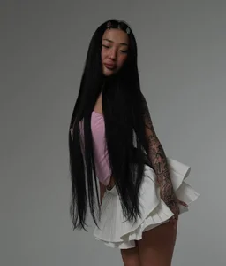 EIeniVanwart Light photo shoot in a skirt Pic 2