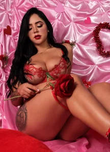 Valentine's Day between sighs and glances 💖 de Godess_Scarlett77  3 photos