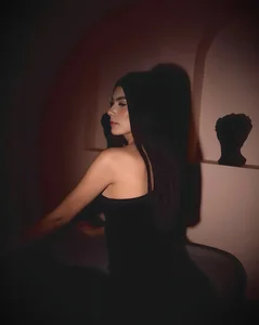 NiaSalvatore Spotlight. Pic 2