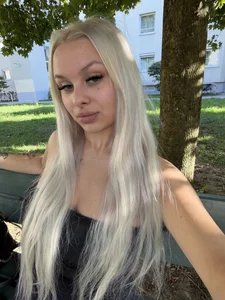 Me🙂‍↔️💞