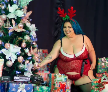 ANAMARIARIOS MERRY CHRISTMAS 2025 Pic 5