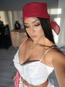 rubi_millerr: 🫣 ( 2 фото)