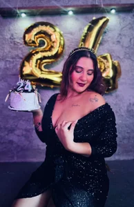 zaphiro_skye 🎂🎁🎉¡​HAPPY ​BIRTHDAY ​TO ​ME!🎂🎁🎉 Poză 4