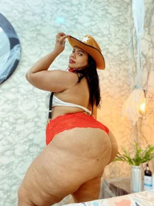 WALESKABBW_ASS: On you! 🥵 ( 2 фото)