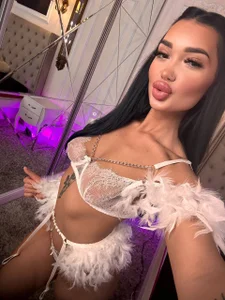 Felt Cute , Not gonna delete later 😘😝