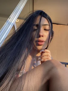 Angelss_7777 Taking 🌞 Pic 3