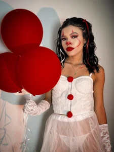 BrithanySummerのEternal Spell 🎈🎈🎈🎃の 2枚の写真