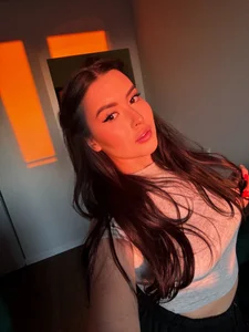 TrishaWinslet_ Public Bilde