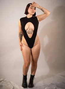 dyvis_22 💟🖤 Pic 3