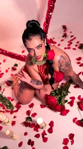 KayllaEvanss_ 🌹 "You are the sin that I do not want to redeem." Poză