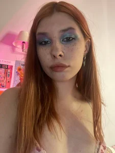 VelvetBlitz my bright makeup hehe^^ Hình 2