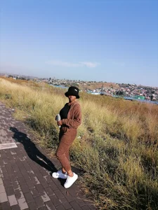 QUEENZAZA Public Foto 4