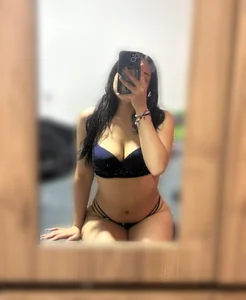 _Pamelawish_ Public slika 5