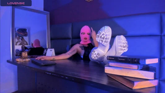 Sarah_Mistress_ UR MASKED BOSS Pic 2