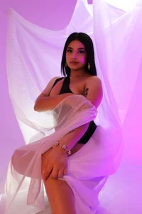 AlyssaDeanの💜 Neon Goddess 💜の 3枚の写真