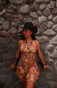 Lustrous_Nathalie Careful, cowboy… I bite. صورة واحدة|Lustrous_Nathalie Careful, cowboy… I bite. صورتان|Lustrous_Nathalie Careful, cowboy… I bite.  صور|Lustrous_Nathalie Careful, cowboy… I bite.  صورة