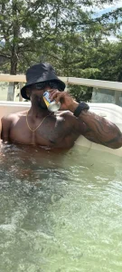 Mark_Vega About Me Pic 5