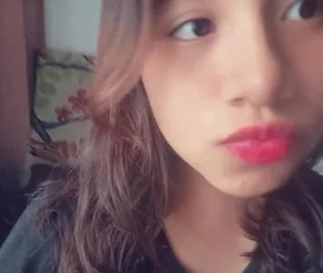 Emimii Public Foto 3