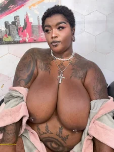 Anaa_Fuentess I am an erotic goddess in your life🍑 Bilde 2