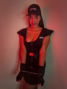 Cleo_luna YOU POLICE Poză 3