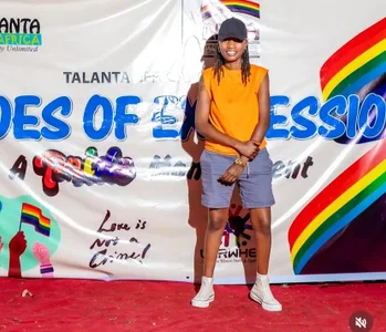 Naughty_Desiree Public Foto 2