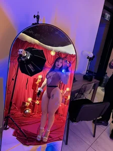 Hermosa de roxie_gates_  2 Imagens