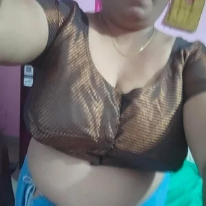 tamil_lathikaaa Public Foto 3