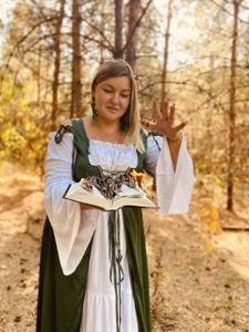 NikaSkylinkI'm a witch at heart...图片