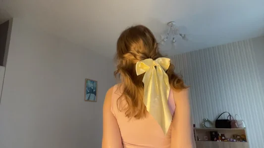 AveryBerkson do you like my bow? slika 3