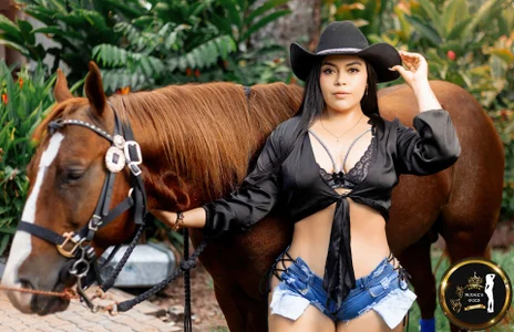 valerysexyy: Public ( 4 фото)