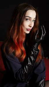 MarieKarma 🖤🧡 Foto 4